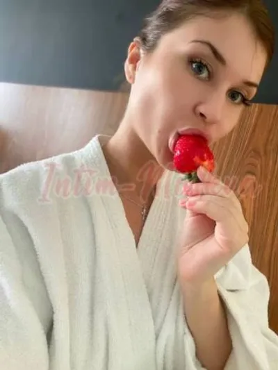 Николь, 22 года